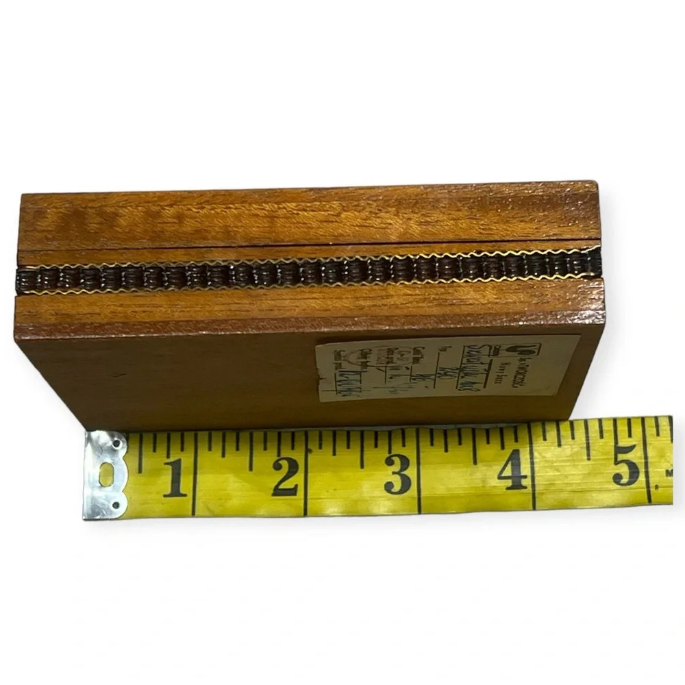 Mid Century Modern Polish Folk Art trinket box with brass inlay bird carvings - Picture 10 of 11